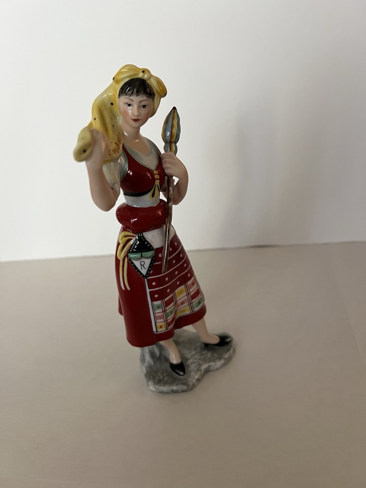 Vista Alegre figurine Girl With Red Dress And Yellow Scarf. Vintage.