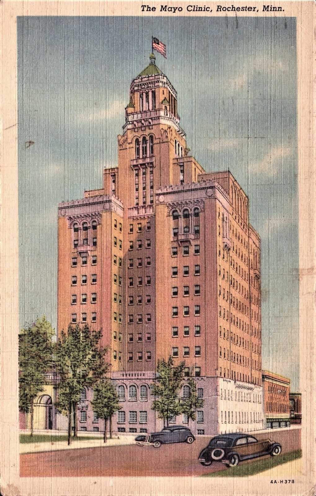 Mayo Clinic Rochester Minn 1942 Period Autos Postcard 4H-H378 Linen Vintage