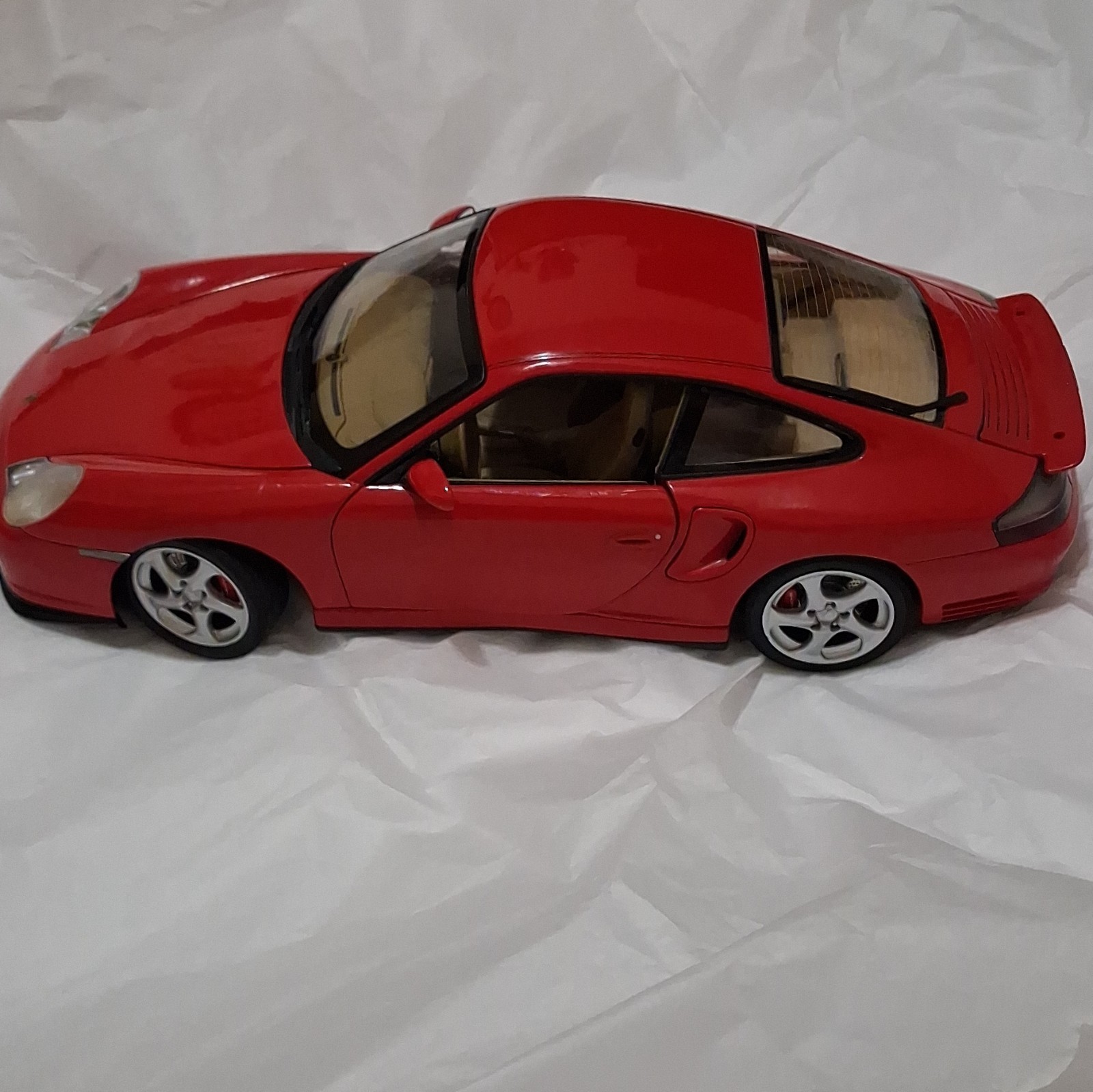 Porsche 911 Turbo Type 996 Red 1/18 Auto Art