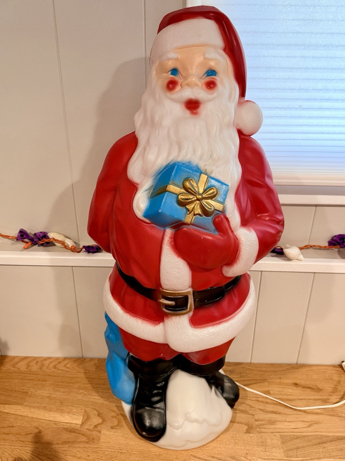Vintage General Foam Santa Claus Blow Mold 33\