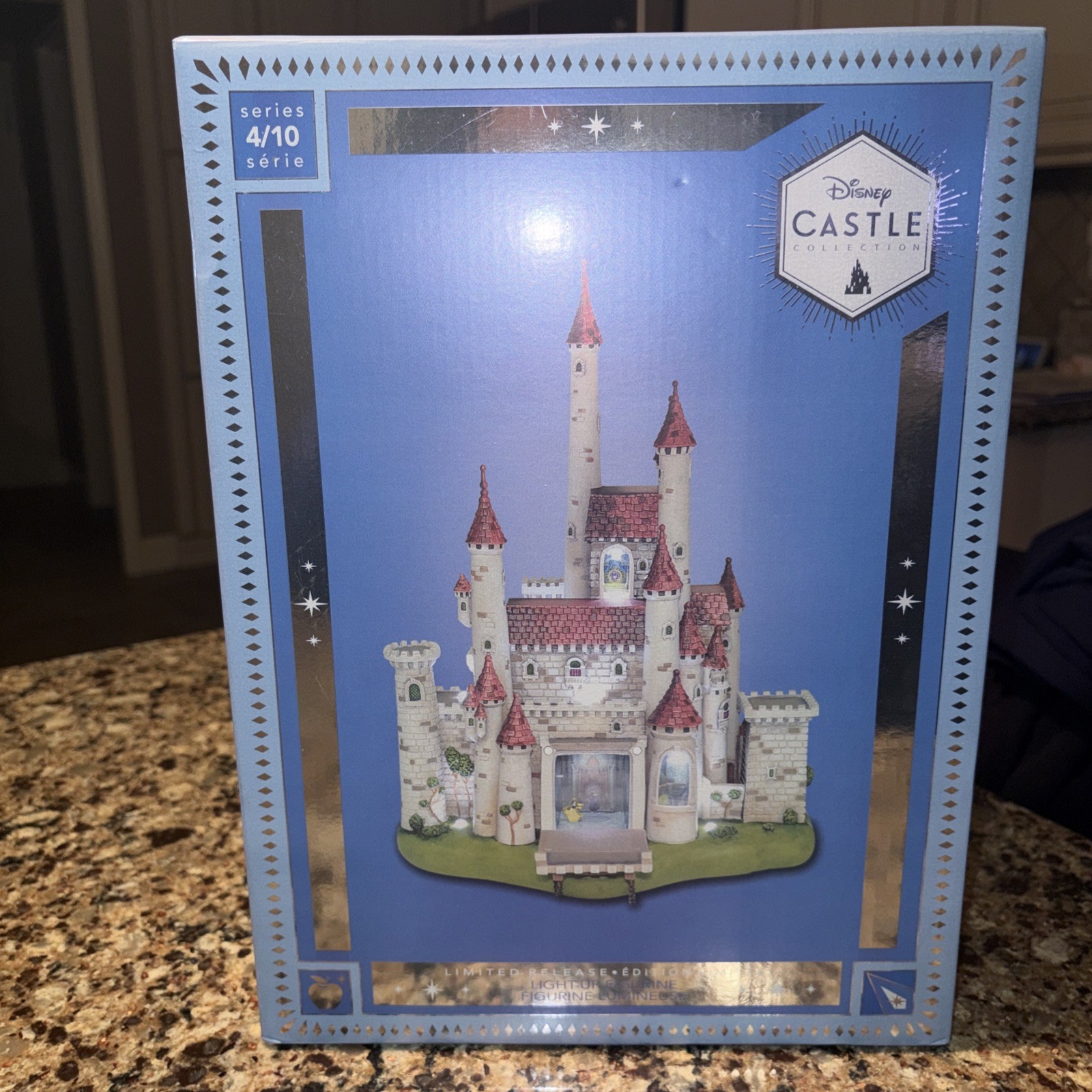 Snow White Castle Light-Up Figurine Disney Castle Collection Limited 4/10