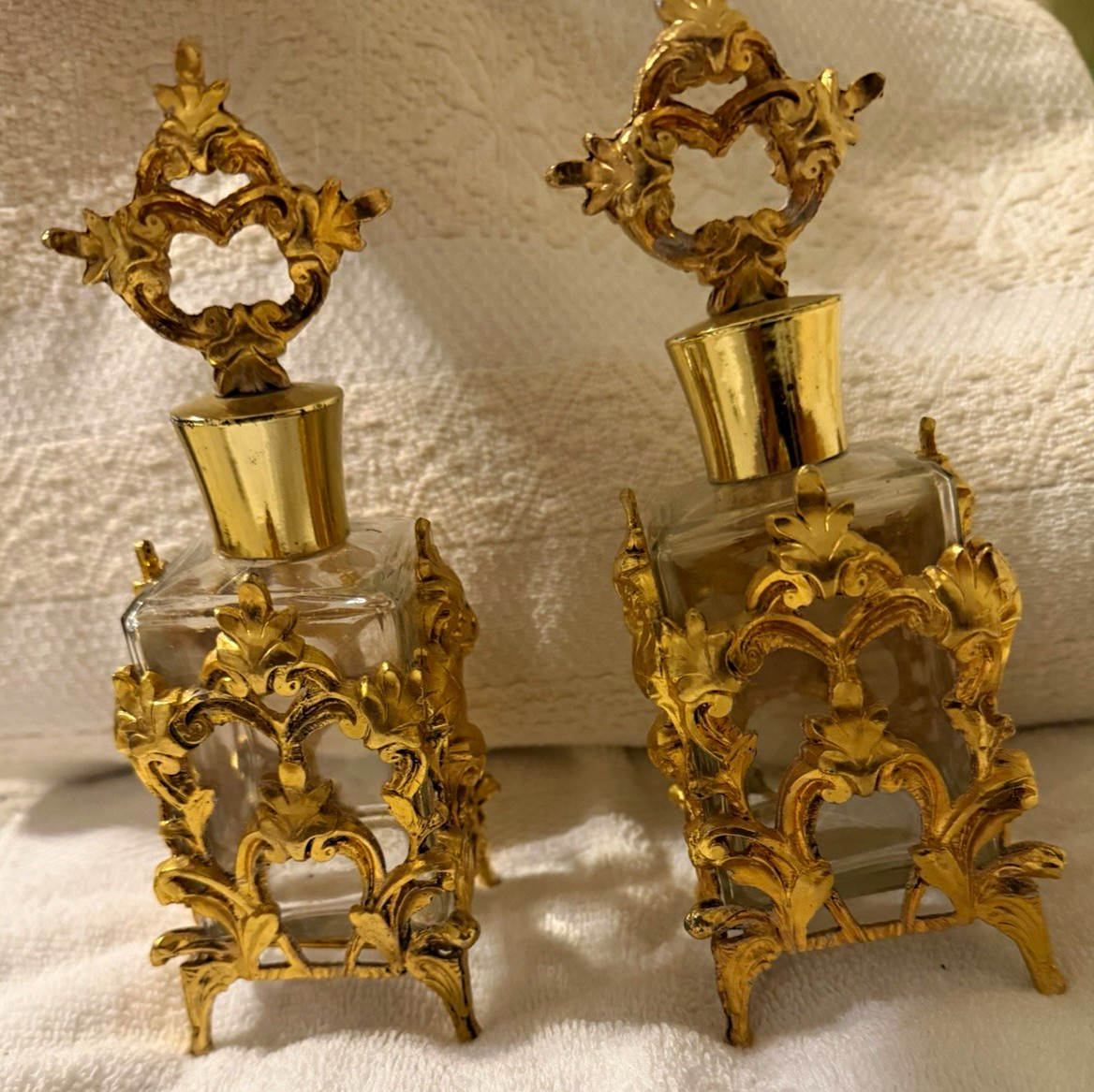 Vintage Matson Stylebuilt Gold Ormolu Filigree Perfume Bottle Pair Set Flawless