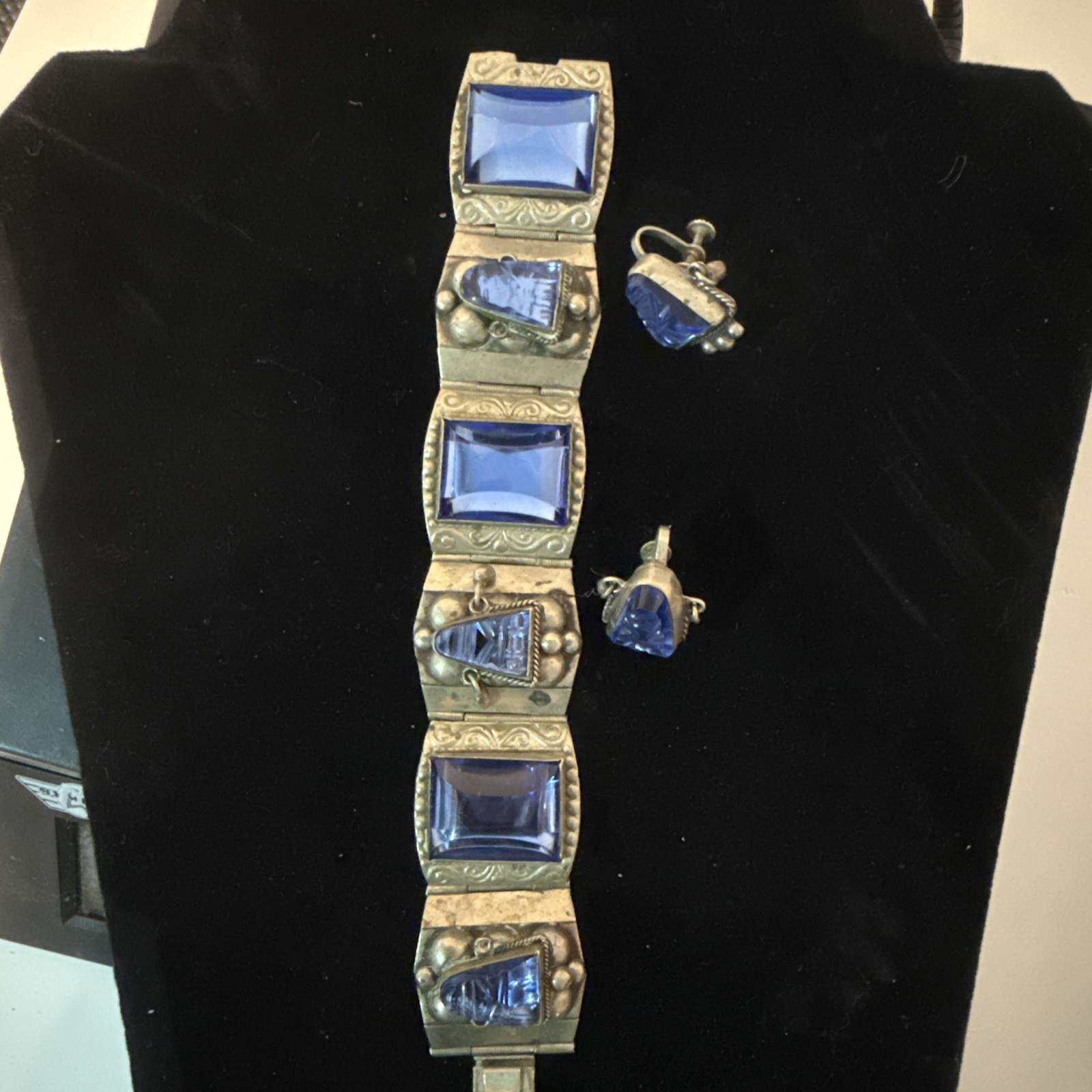 Vintage Taxco Sterling Silver and Blue Carved Glass Bracelet And Earrings 68 Gr