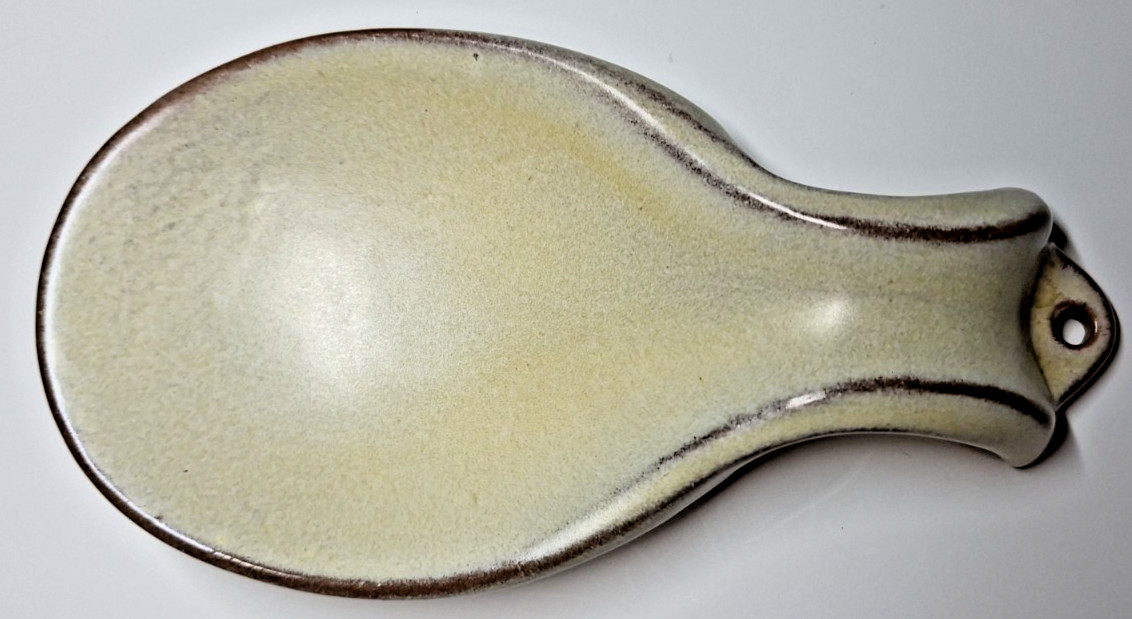 Frankoma 4y  Spoon Rest Plainsman Buckskin or Desert Gold over Sapulpa Red Clay