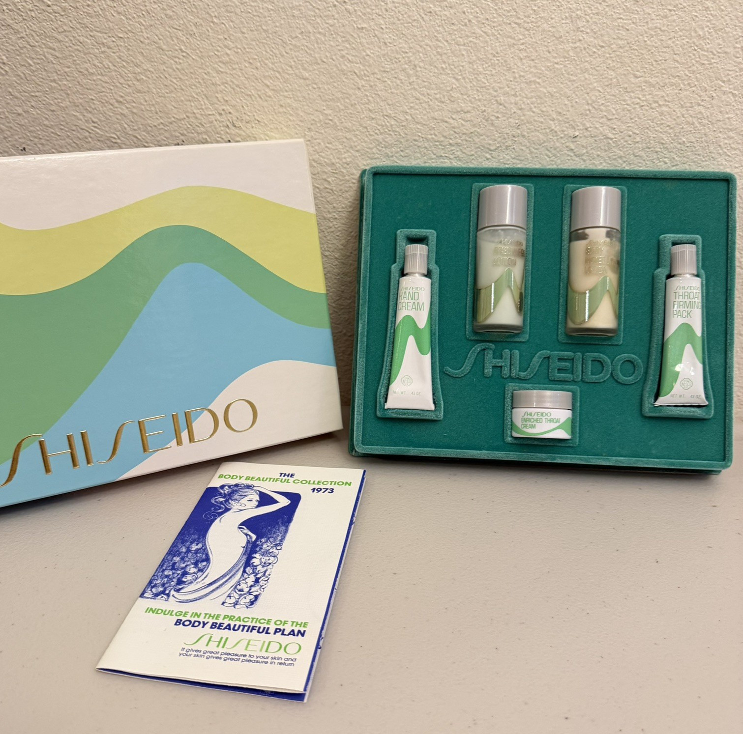 Vintage 70s Shiseido Face Skin Care Product Gift Set Kit Lotion Cream Japan Prop