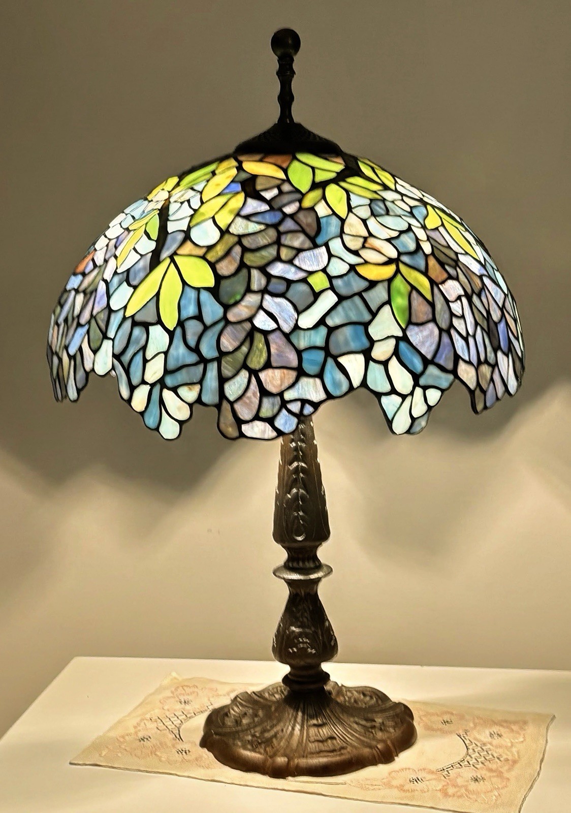 Edward Miller 23” Table Lamp With Tiffany Style Wisteria Shade
