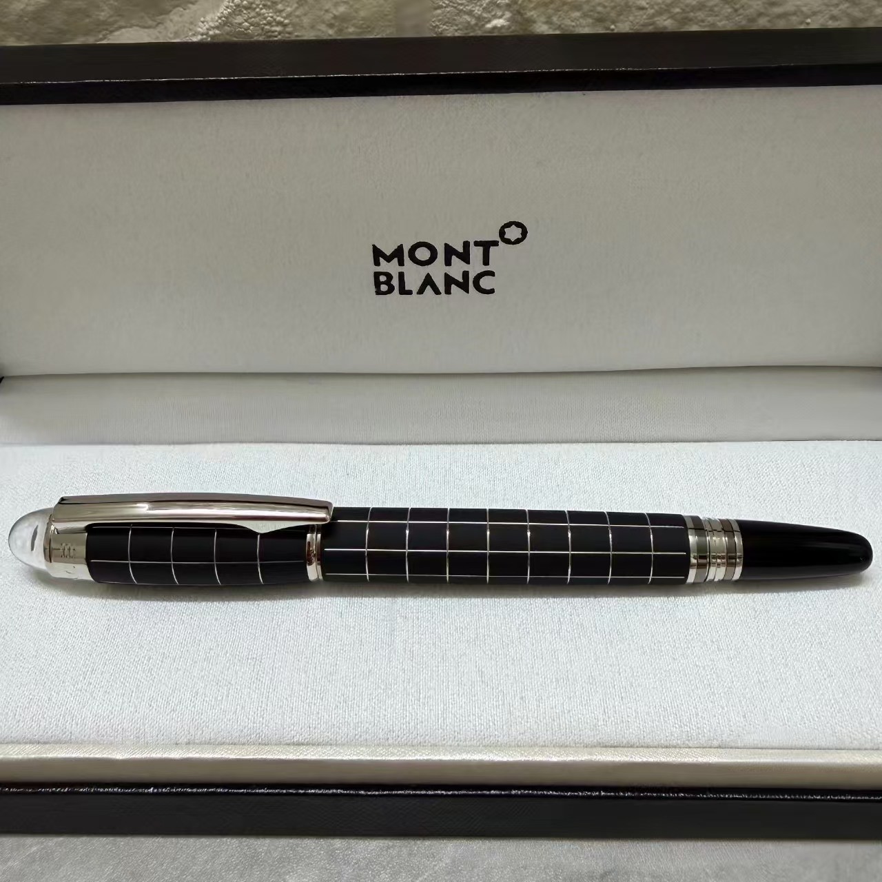 Montblanc StarWalker Black Checkered Rollerball Pen Silver Trim Original Box