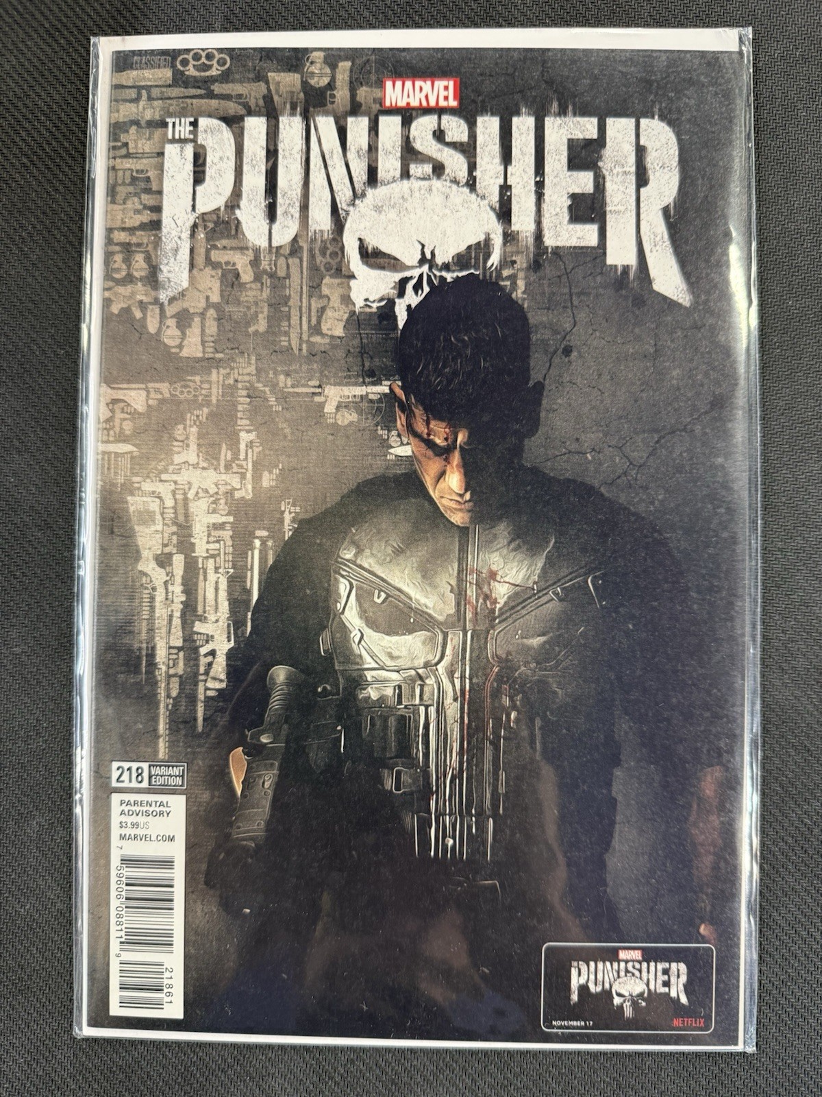 PUNISHER #218 Jon Bernthal TV Photo Variant  Marvel Netflix color rub on back