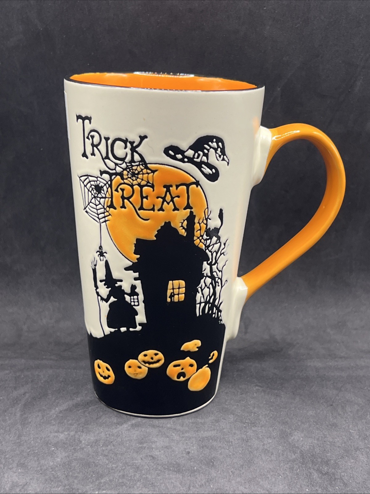 NEW Spectrum Designz Ceramic Halloween Trick Or Treat Coffee Mug. Haunted House