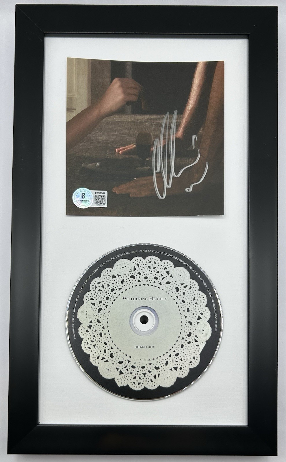 CHARLI XCX WUTHERING HEIGHTS SIGNED CD W/FRAME BRAT JACOB ELORDI - BECKETT COA