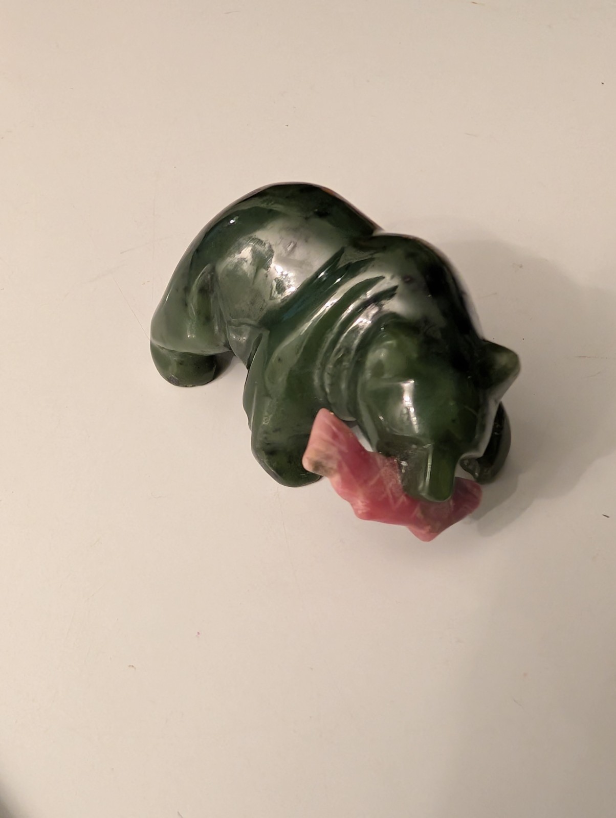 VTG Hand Carved Canadian Nephrite Jade Bear w/Rhodonite Fish in Mouth- 2\