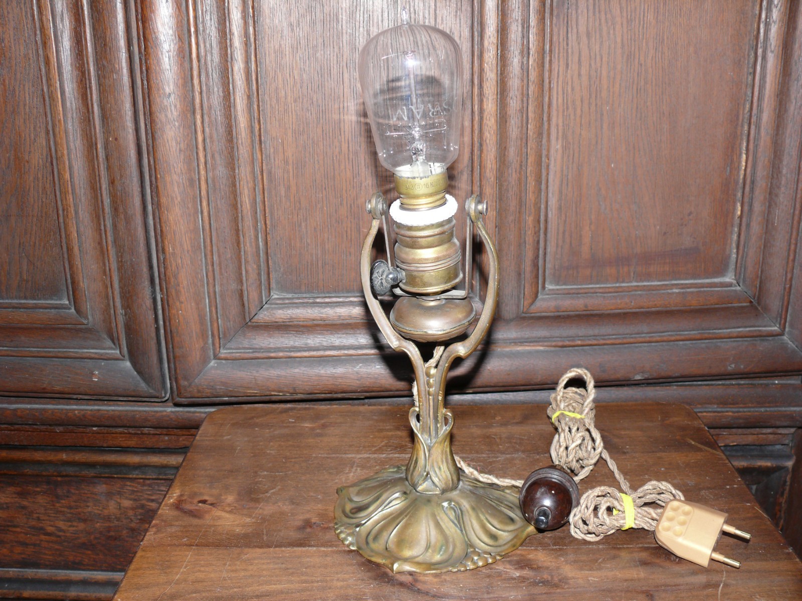 approx. 100 year old wall lamp solid bronze cantilever arms movable with weight