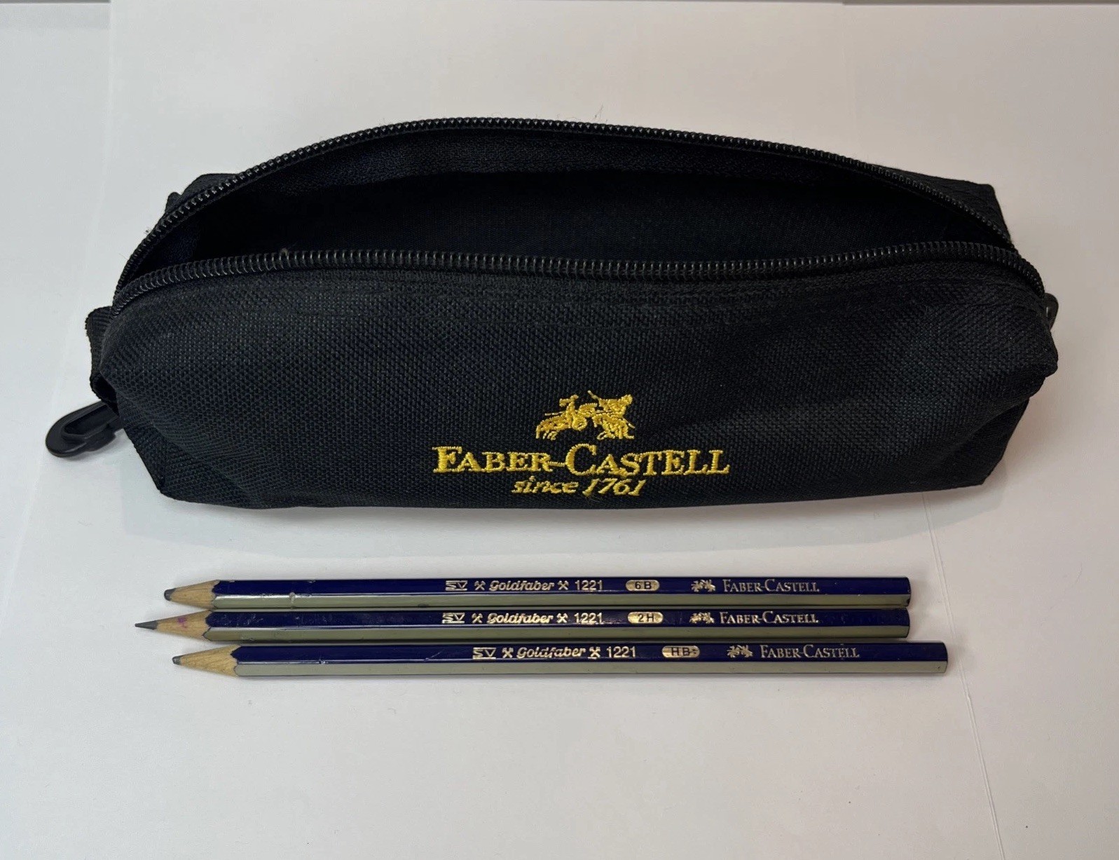 Vintage Faber  Castell Black Zipper Pencil Bag  & 3 Pencils 