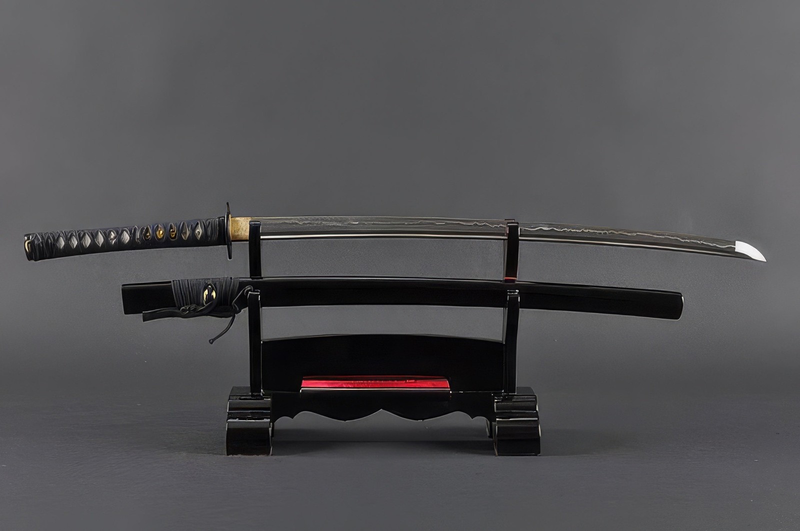 Tomoe Crest Katana - 1060 Carbon Steel Hand Forged Full Tang Battle Ready