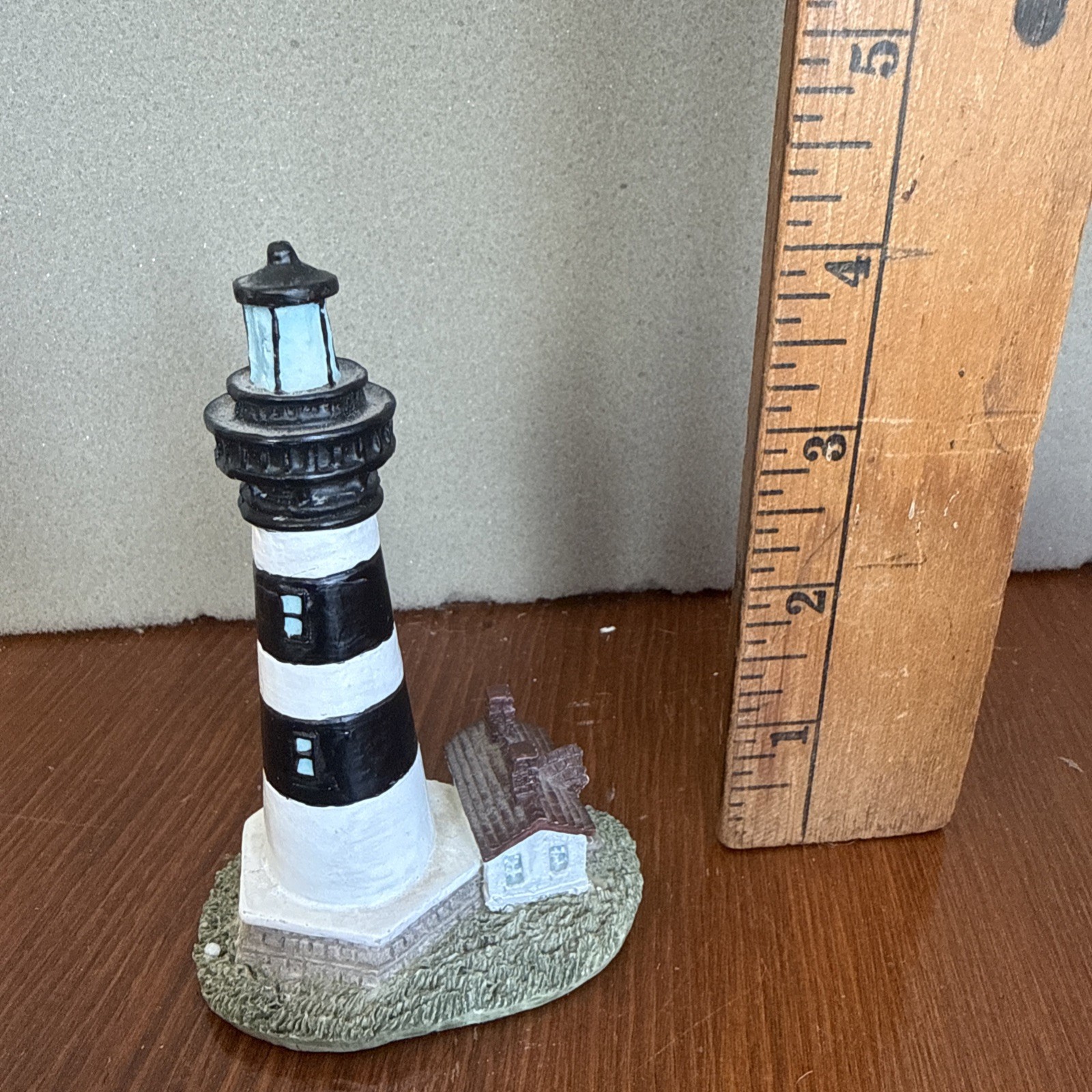 scaasis originals lighthouse Figurine