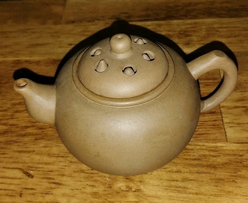 Handmade Chinese Teapot, Yixing Zisha Duan Ni Purple Clay with Cups