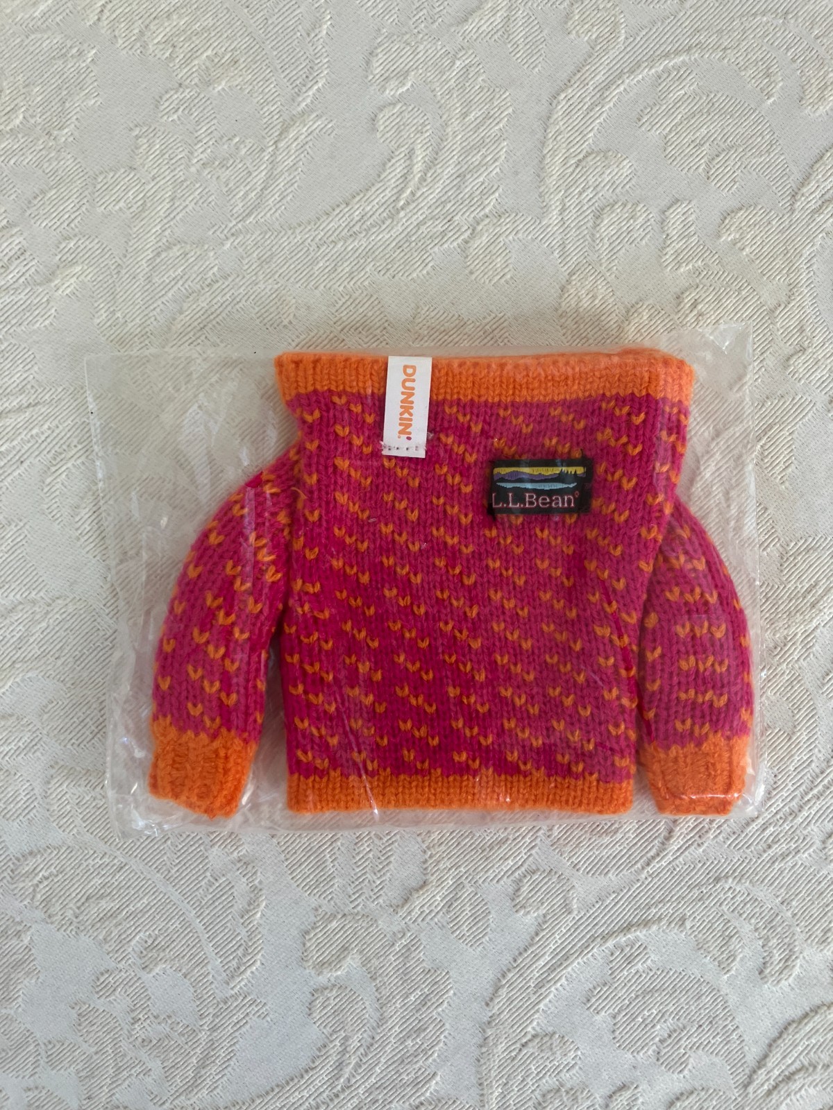 NEW LIMITED EDITION DUNKIN DONUTS L.L. BEAN SWEATER CUP SLEEVE KOOZIE  2026