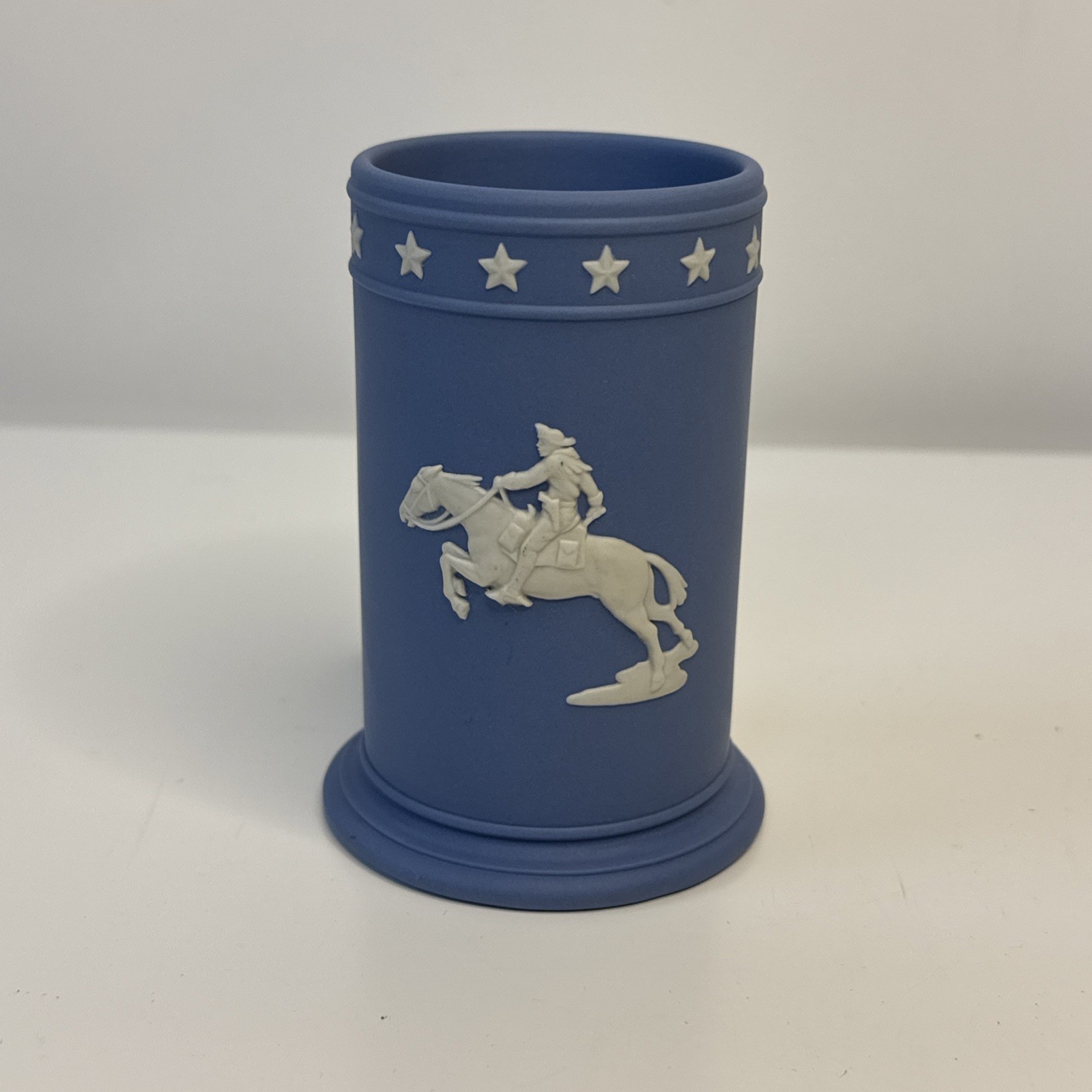 Wedgwood Pale Blue Jasperware Patriot Spill Vase Horseman Stars 4\
