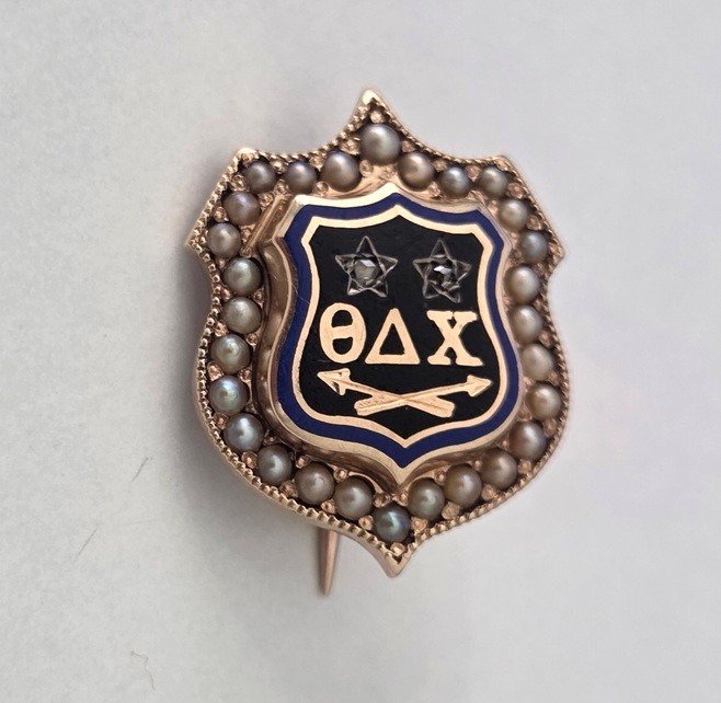 Theta Delta Chi TDX Fraternity 14K gold 1896 Columbia shield pin badge - WoW