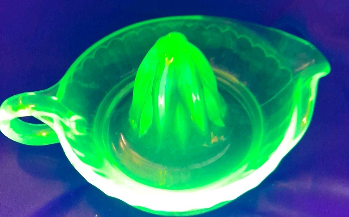 Vintage Uranium Glass Large Juicer Handled Gifts For Her Nice Pre-owned Conditio