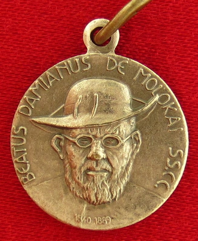 Vintage FATHER DAMIEN Medal BLESSED SAINT SERVANT HUMANITY 1994 MOLOKAI Leprosy