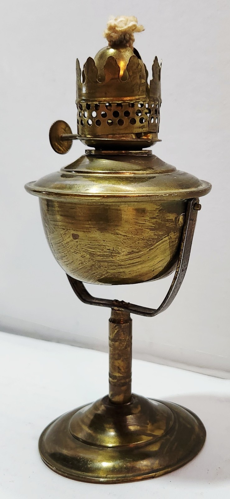 Vintage Miniature Brass Gimbaled Ship\'s Oil Lamp with ABCO Nutmeg Burner Japan