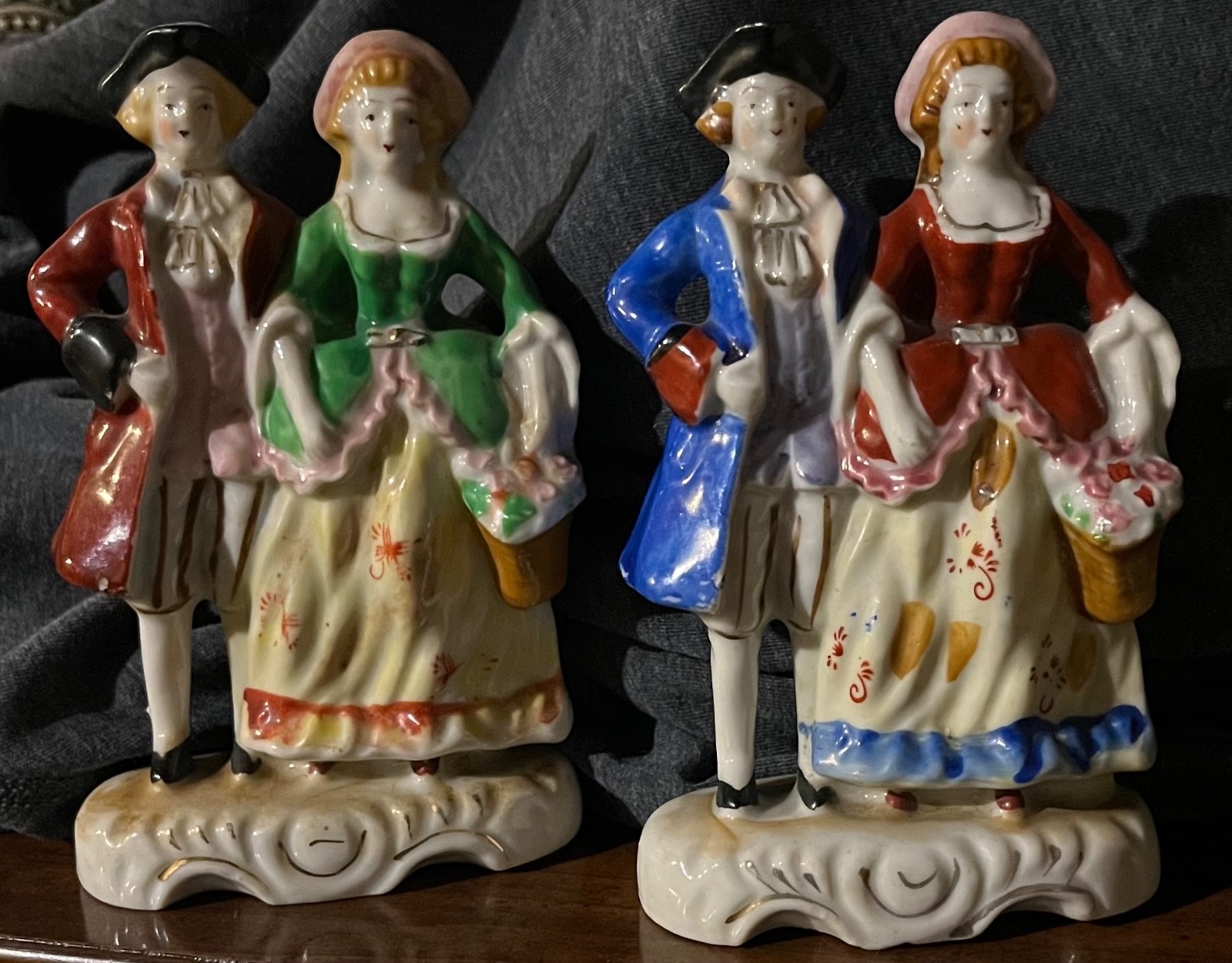Vintage Colonial Figurine Set/Victorian/Courting Couple/Elegant
