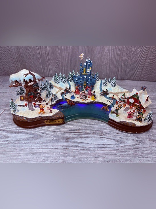 The Disney Christmas Cove Bradford Exchange Hawthorned Village Illuminated Decor