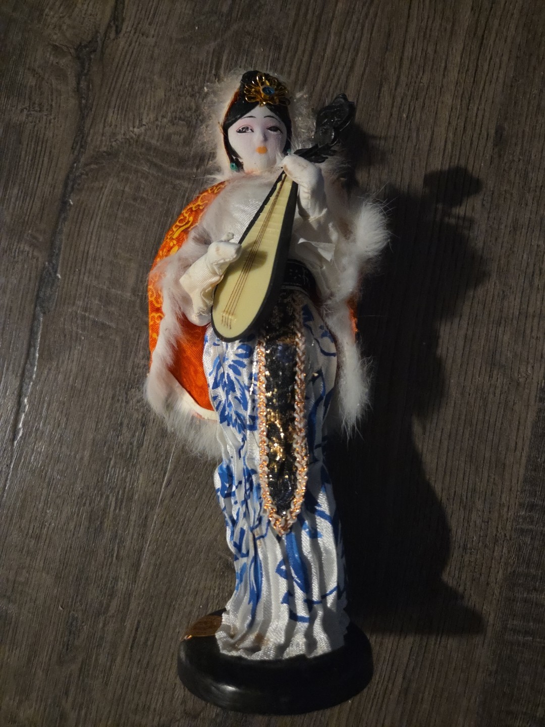 Vintage Japenese Musician Geisha Souvenoir Doll With Wooden Base