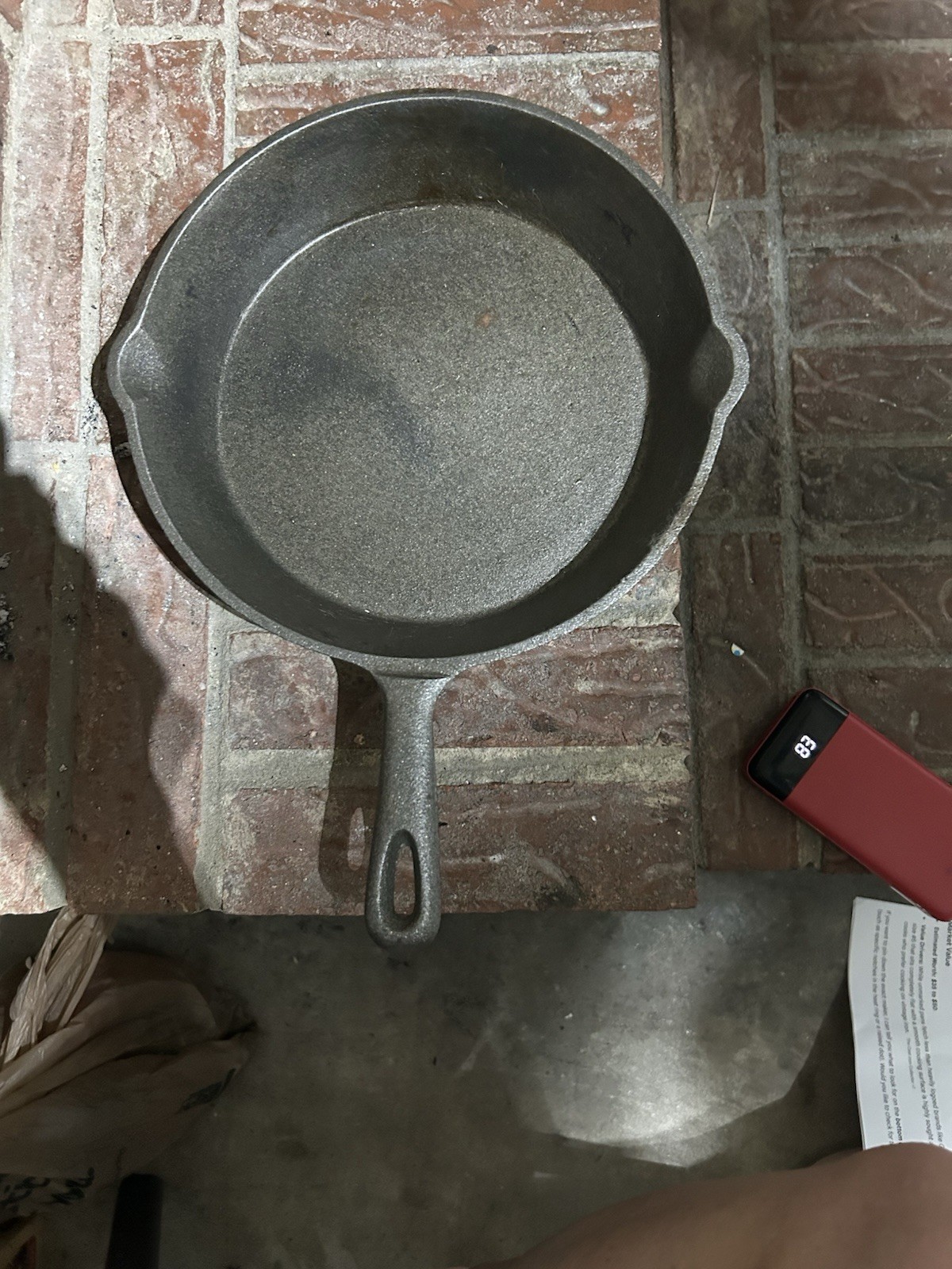 Vintage #8 Southern Mystery Cast Iron Skillet Heat Ring/Sits Flat