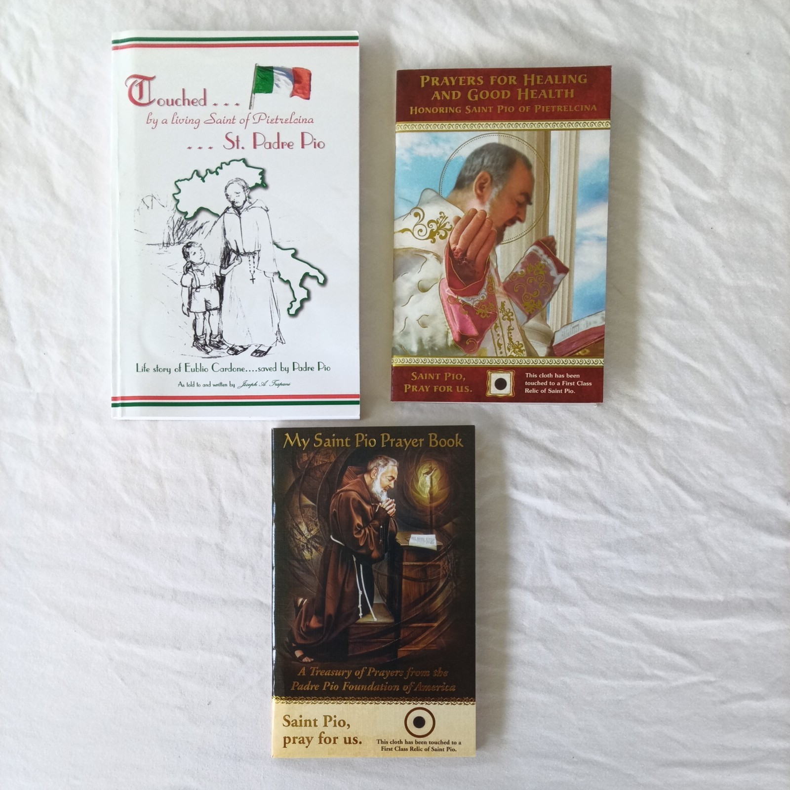 St Padre Pio RELIC FEATHER Card RARE Catholic Prayer Books SIGN Joseph Trapani