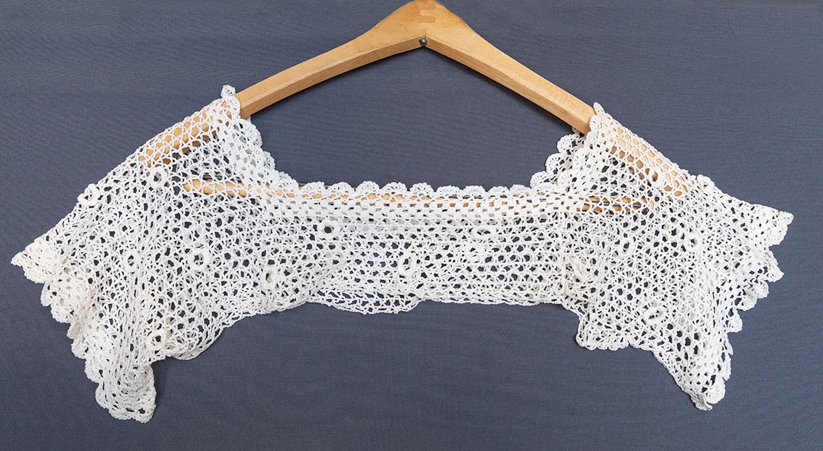 Vintage Bertha-Style WHITE LACE CROCHETED YOKE COLLAR TRIM Bridal Fashion