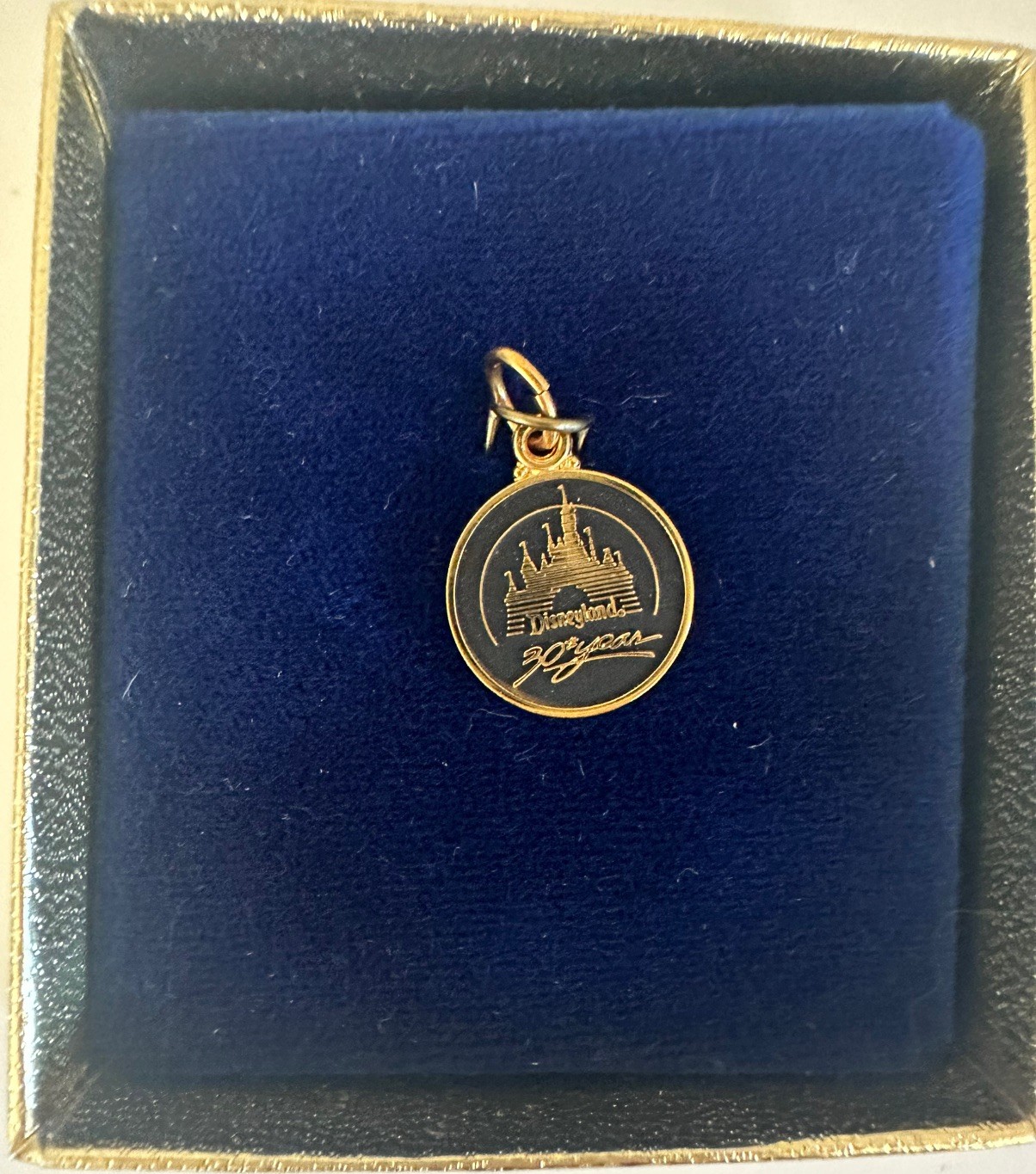 Vintage 1985 Disneyland 30th Anniversary Castle Charm NIB Black Gold Box Tag WDP