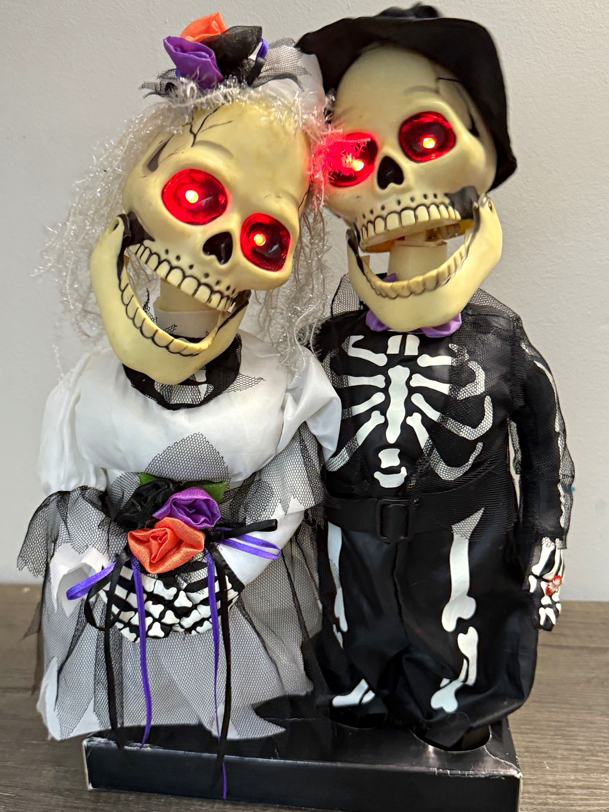 Vintage 2002 Kids of America Newly Deads Skeleton Bride Groom I Got You Babe 