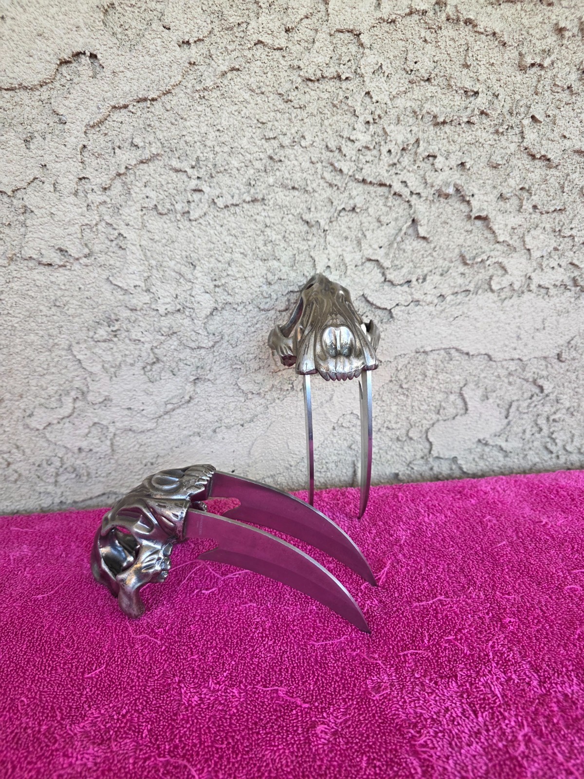 Sabertooth Dagger United Cutlery Dagger Knife Stainless Steel Set Of 2