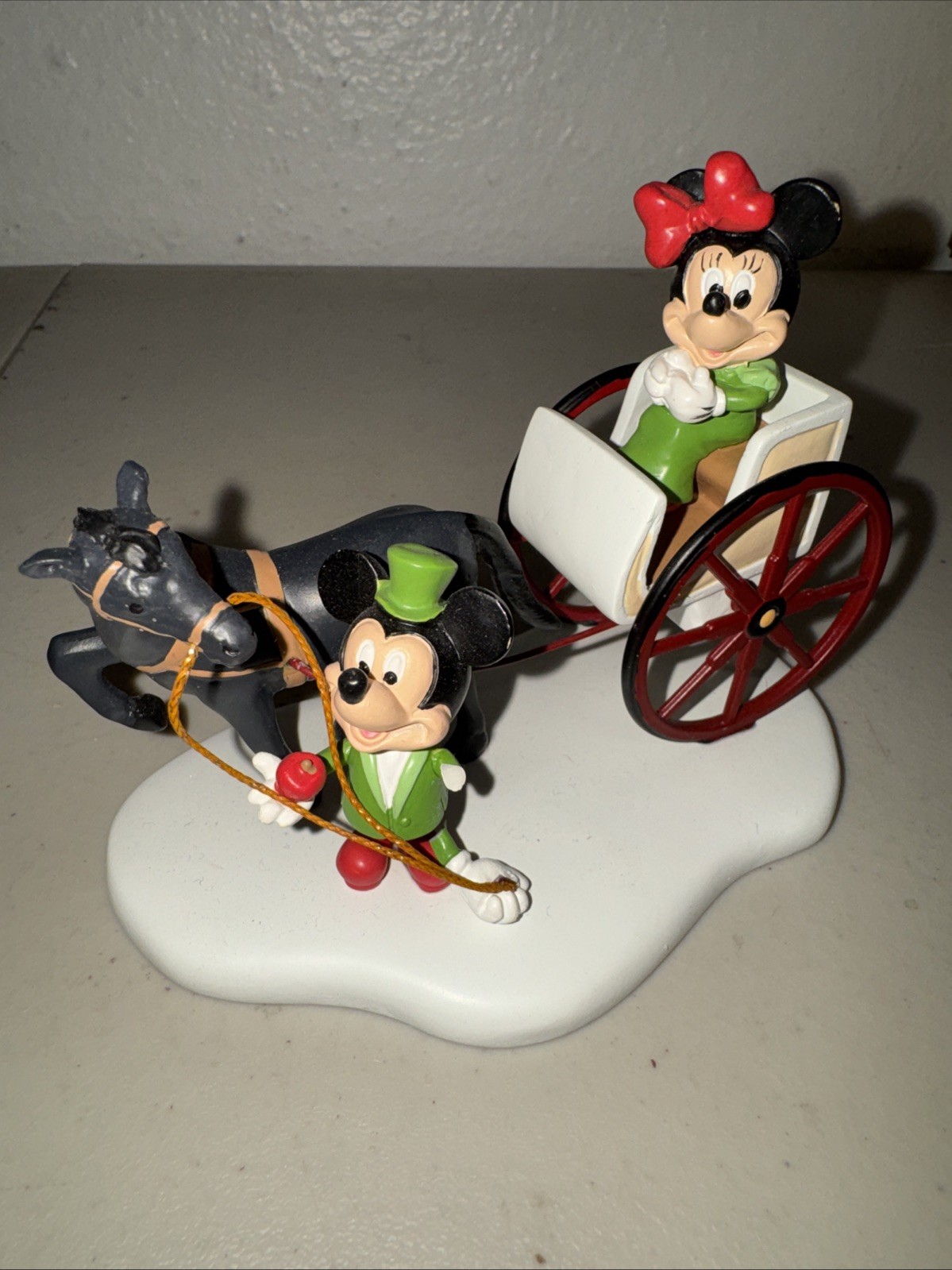 Department 56 Disney Mickey & Minnie Carriage Ride 2019
