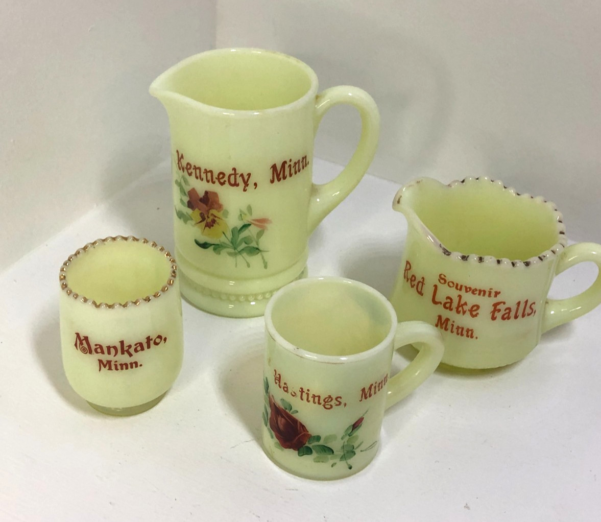 Minnesota Uranium Custard Glass Souvenir lot of 4