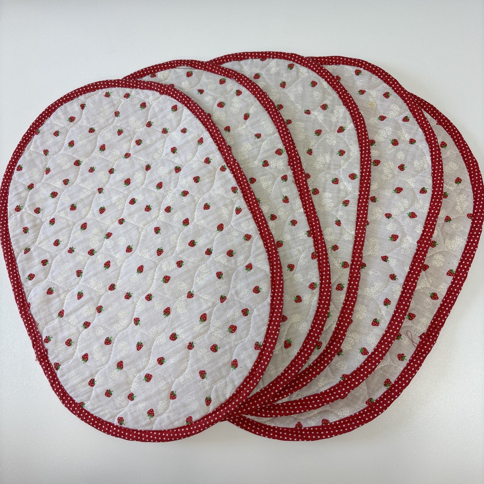 VTG Quilted Strawberry Placemats Set of 5 Red Polka Dot 1990s Kitchen Decor 