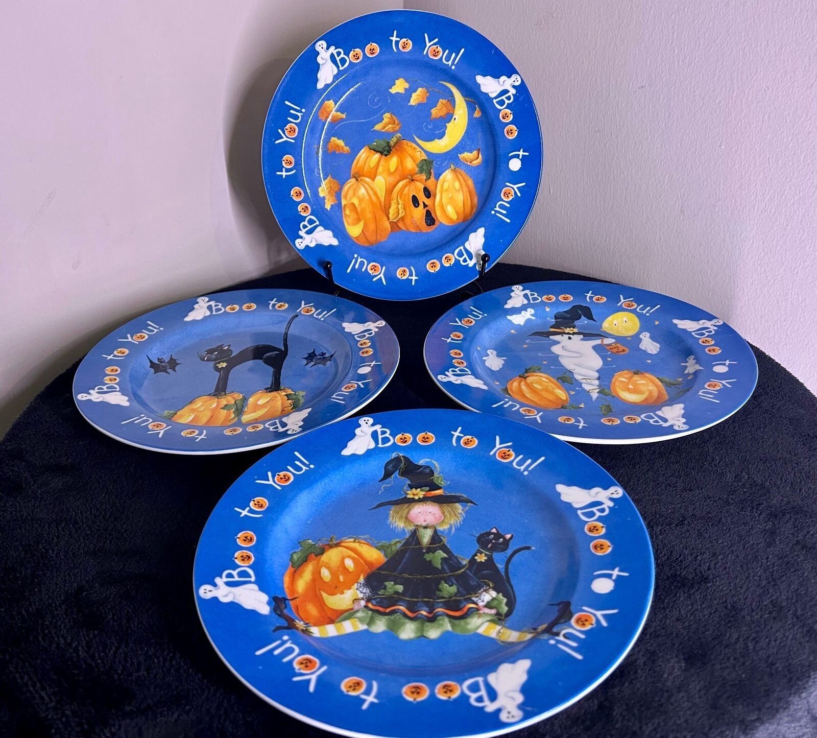VTG Set of 4 Retired \