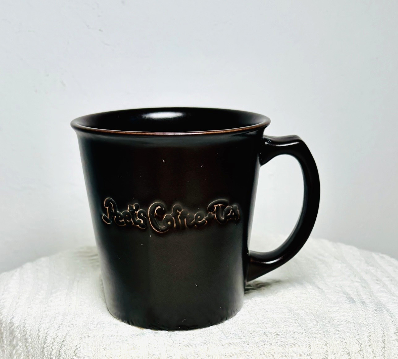 Peet’s Coffee + Tea Mug Brown Embossed Hoganas Keramik Sweden