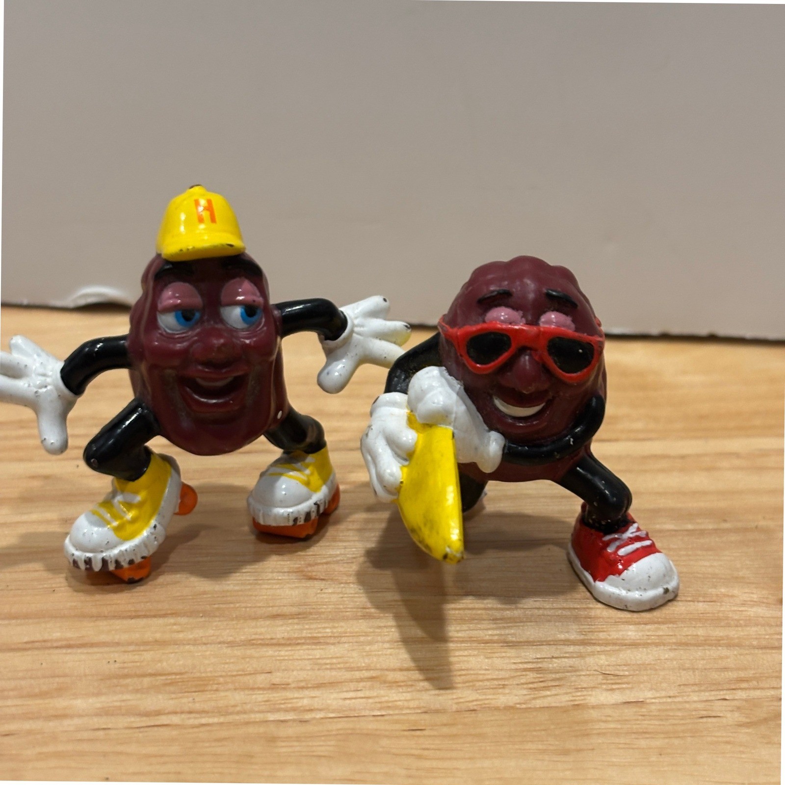 Vintage 1980s California Raisins PVC Figures Roller Skater & Surfer Set Hardees