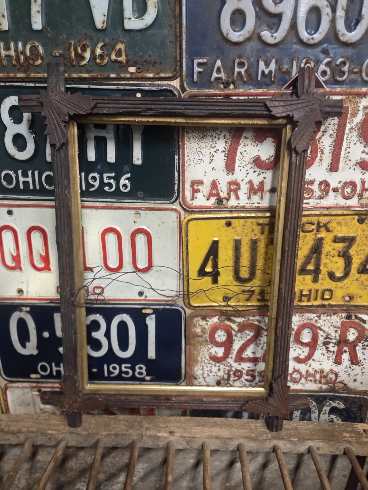 Antique Victorian Adirondack Wood Picture Frame 