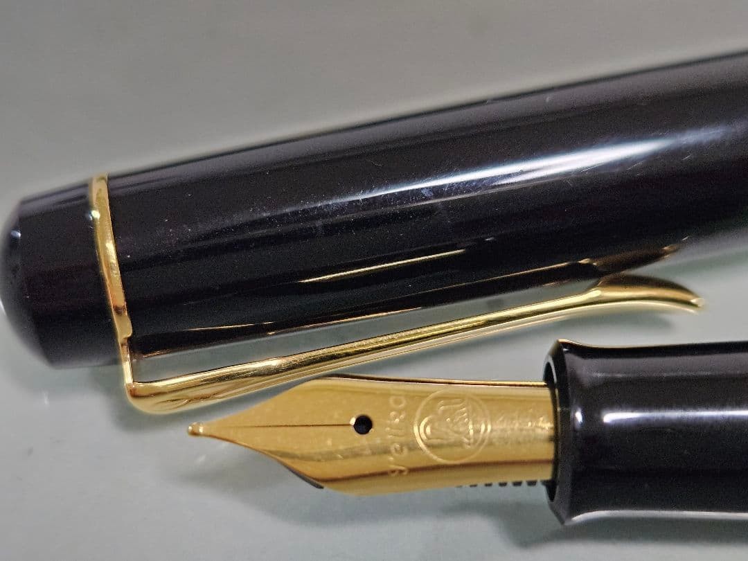 Pelikan M481 Fountain Pen F Nib