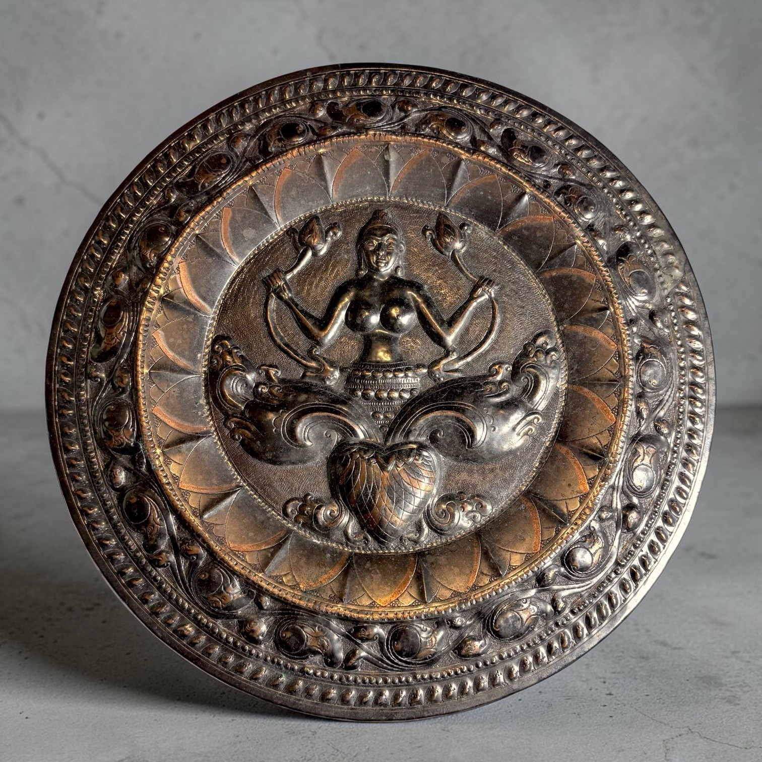 Hindu Goddess Metal Wall Plaque Relief India Temple Art Round 10” Hanging