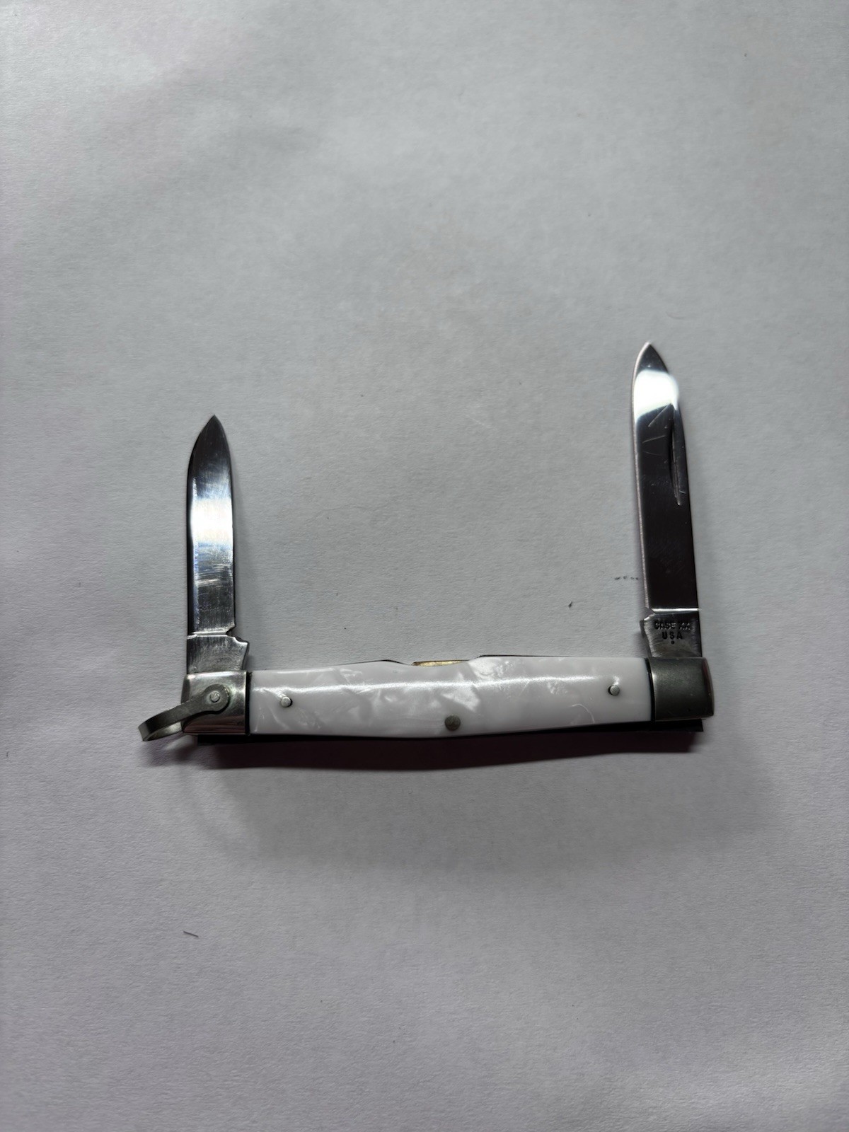 Vintage 1979 Case XX 92042 B 2-Blade Pocketknife Mother of Pearl