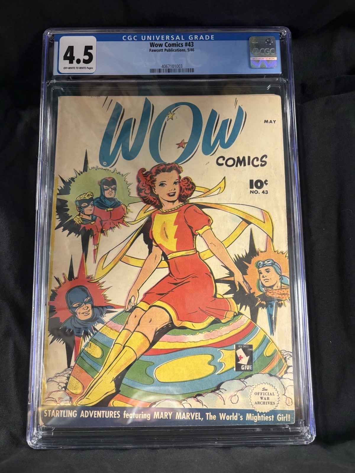 WOW COMICS #43 CGC 4.5 OWTWP 1946 FAWCETT PUBLICATIONS MARY MARVEL