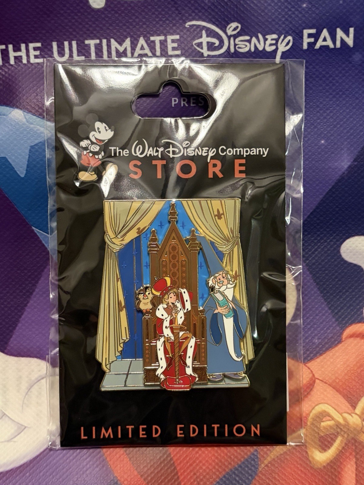 DEC TWDC D23 EXPO 2026 ROYAL CHAMBERS SWORD IN THE STONE LE400 PIN G1N