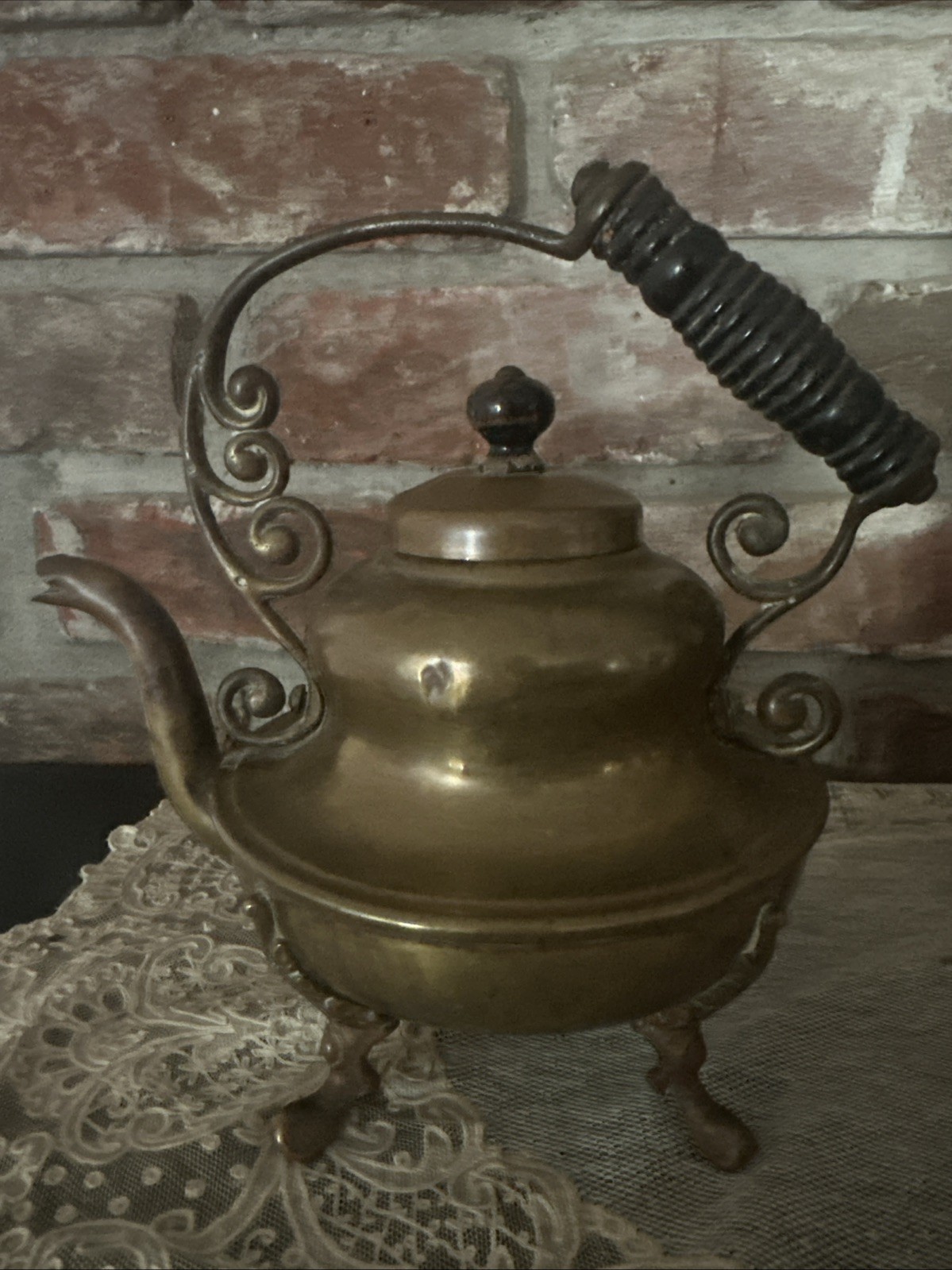 Vintage Antique Metal Ornate Brass Tea Pot Kettle Handle Legs Stand Lid