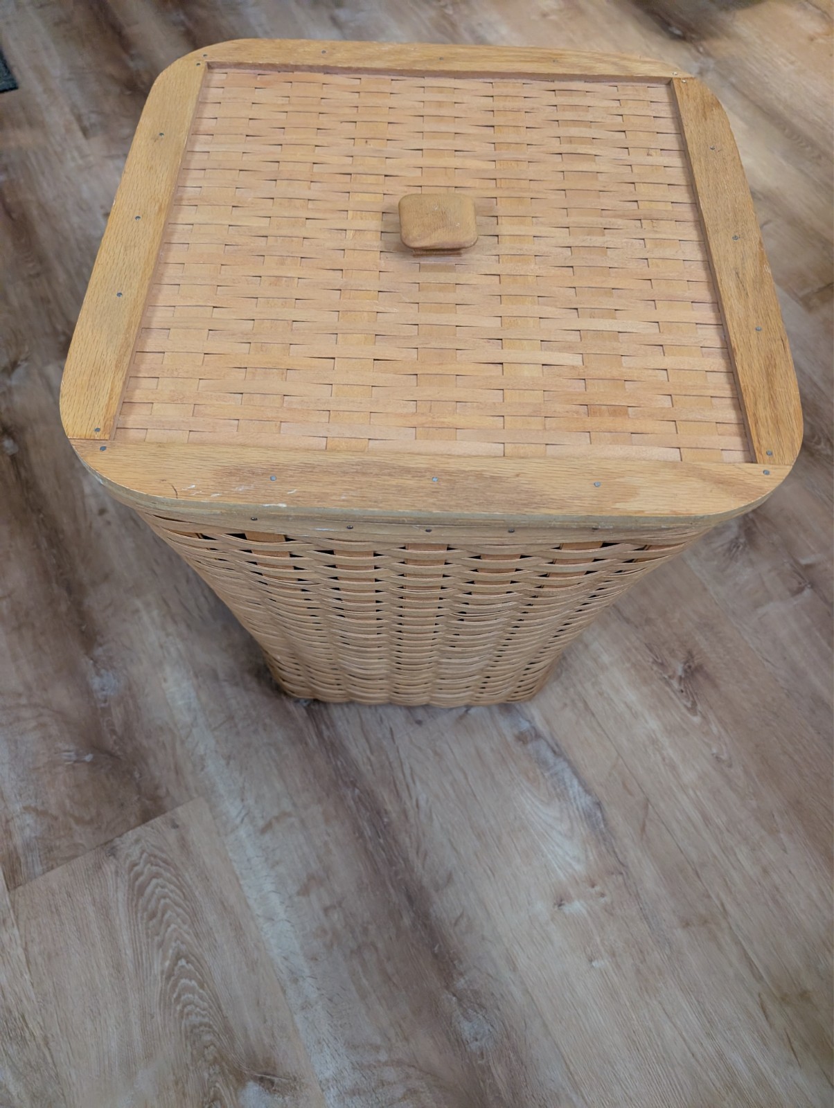 Vintage 1998 Longaberger Laundry Basket 22