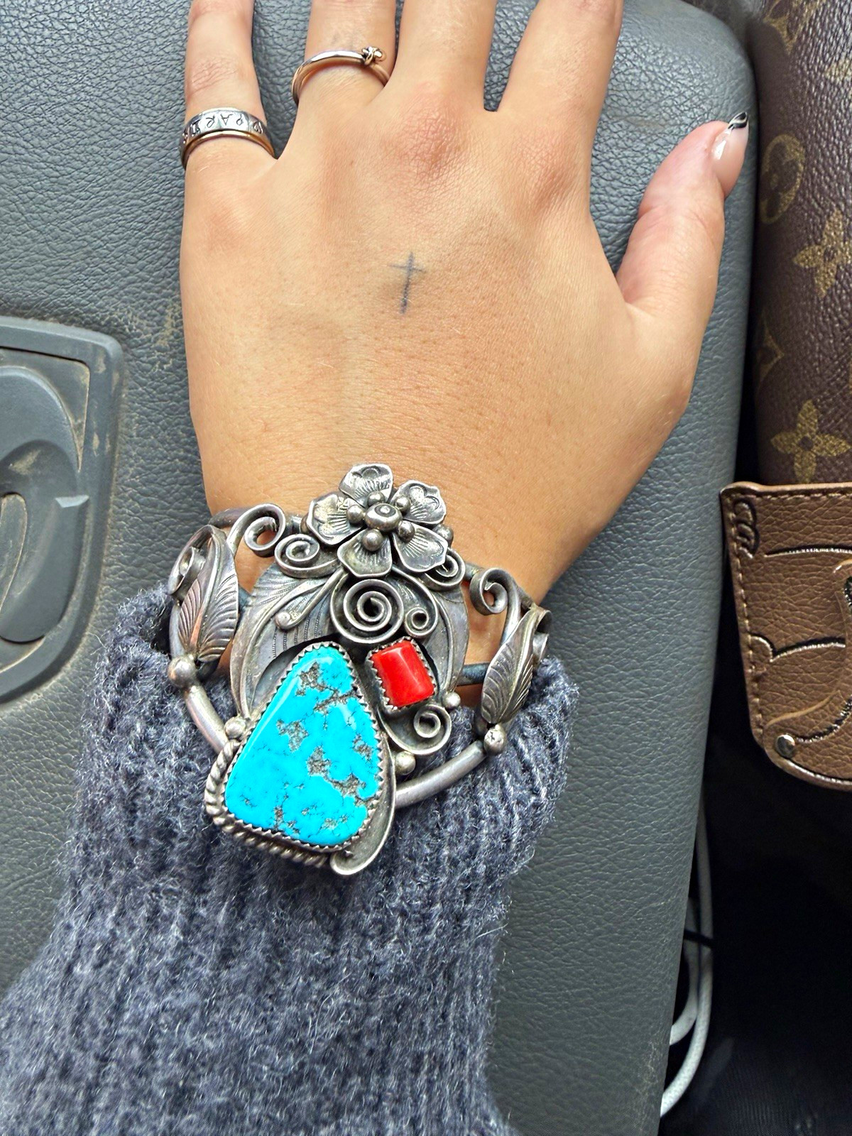 Roy VANDEVER Vintage Navajo Sterling Silver CORAL TURQUOISE Cuff Bracelet